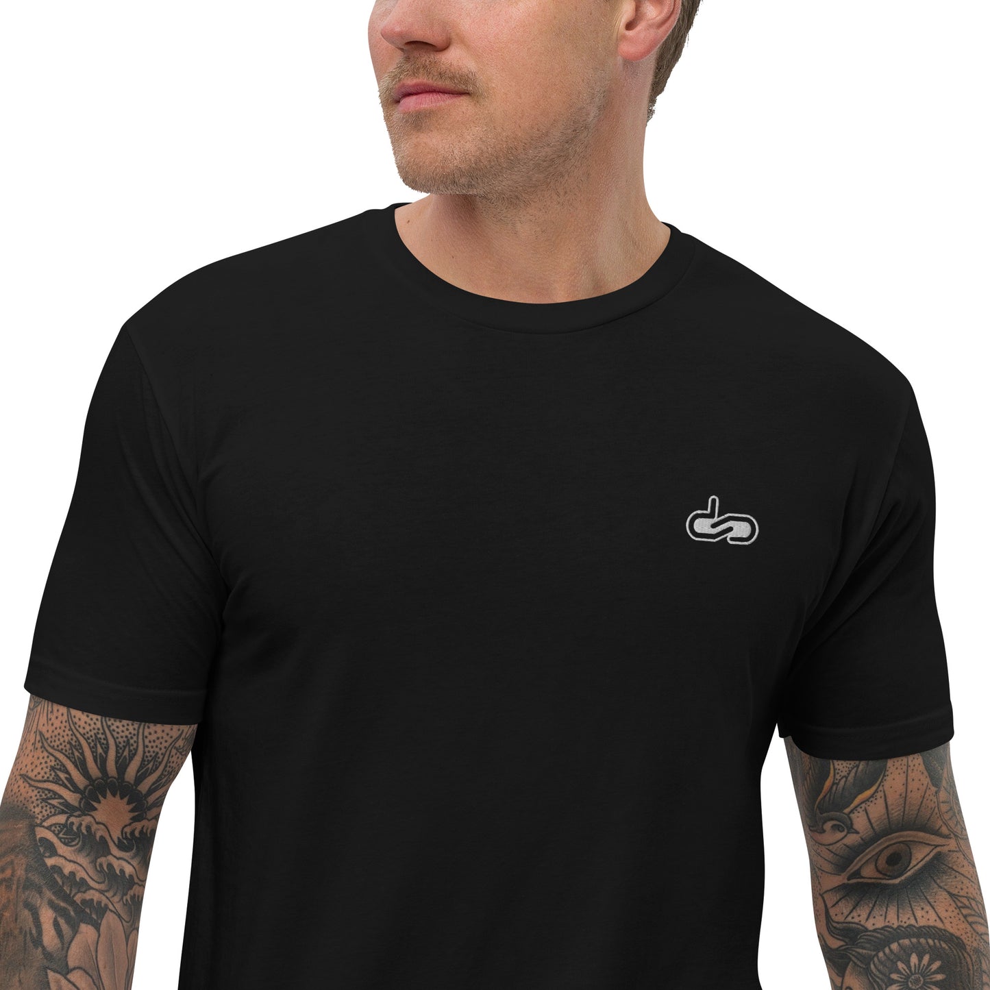 DS // Men's Embroidered Fitted T-shirt